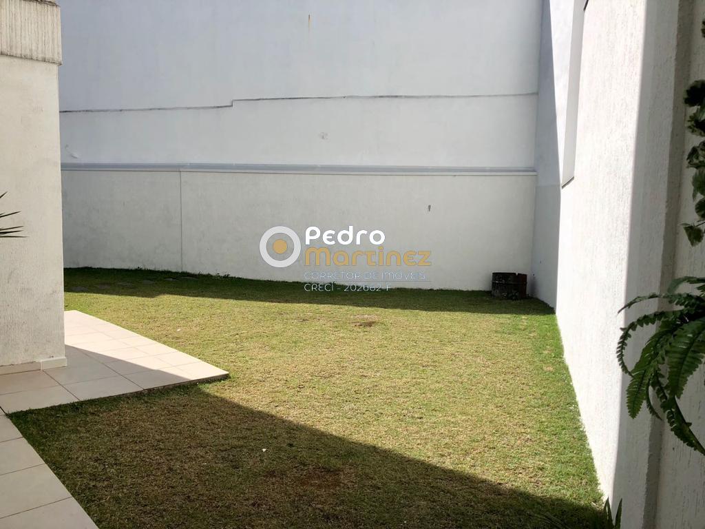 Sobrado à venda com 3 quartos, 319m² - Foto 3