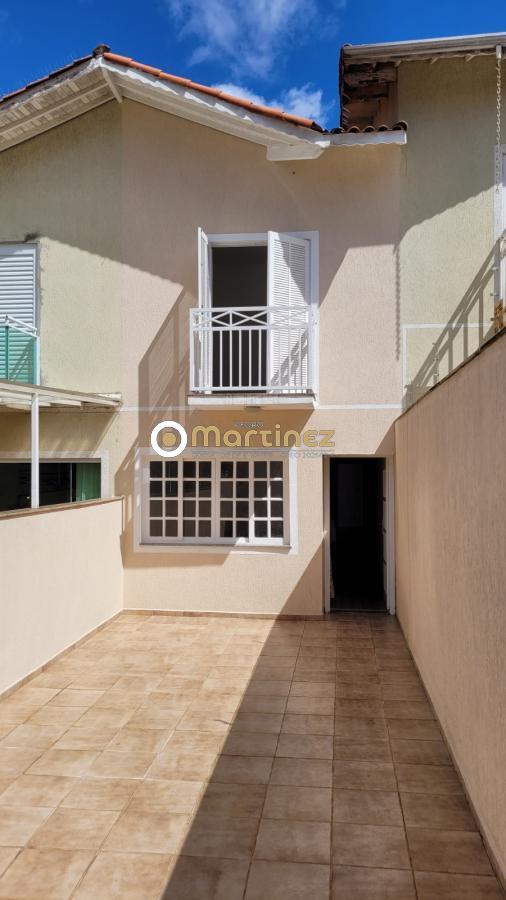 Sobrado à venda com 3 quartos, 160m² - Foto 1