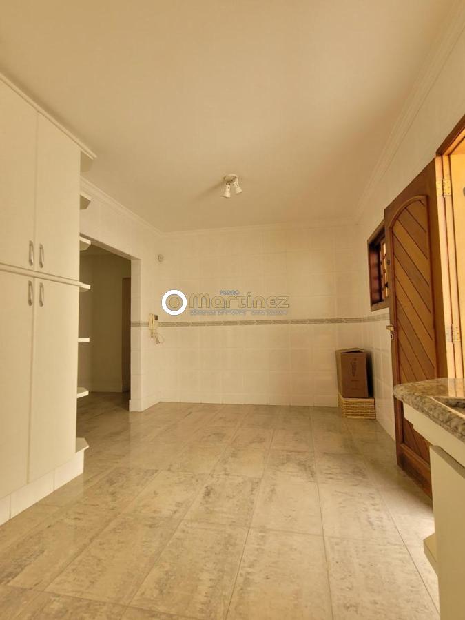 Casa à venda com 3 quartos, 270m² - Foto 17