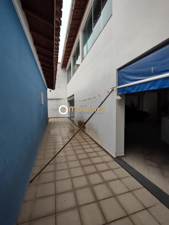 Casa à venda com 3 quartos, 350m² - Foto 11