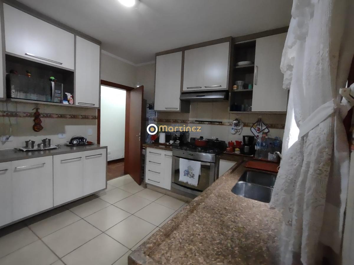 Casa à venda com 3 quartos, 350m² - Foto 25