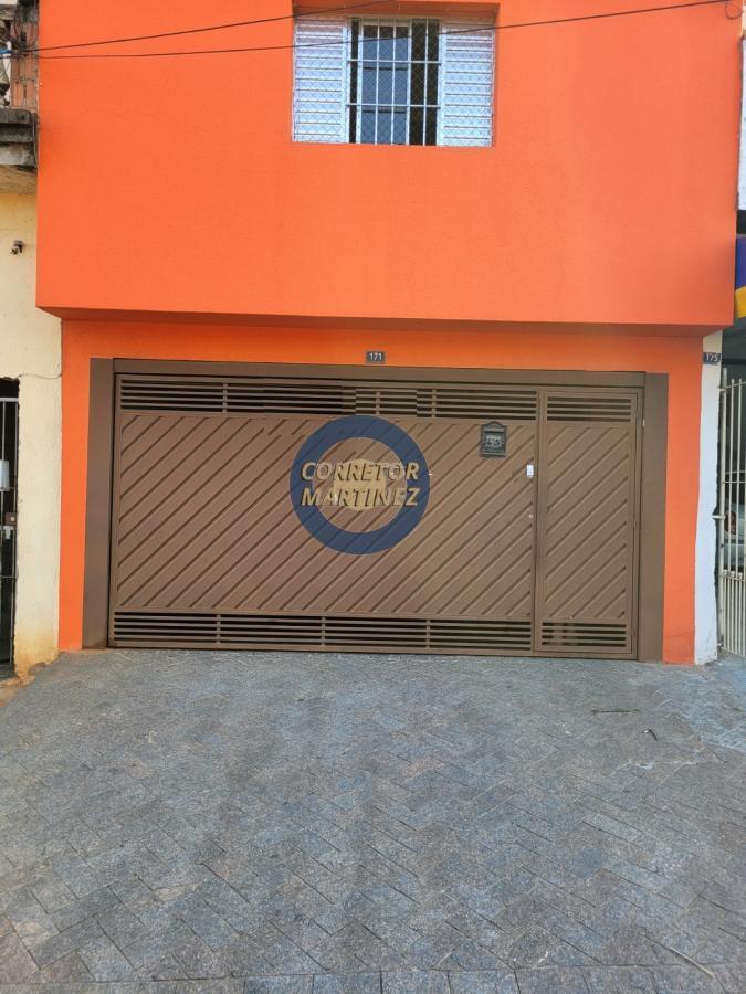 Sobrado à venda com 3 quartos, 200m² - Foto 1