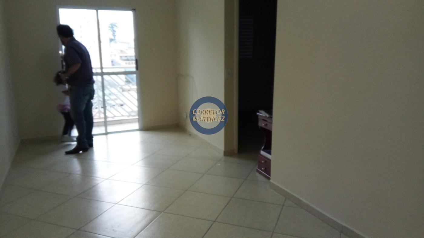 Apartamento à venda com 2 quartos, 60m² - Foto 2