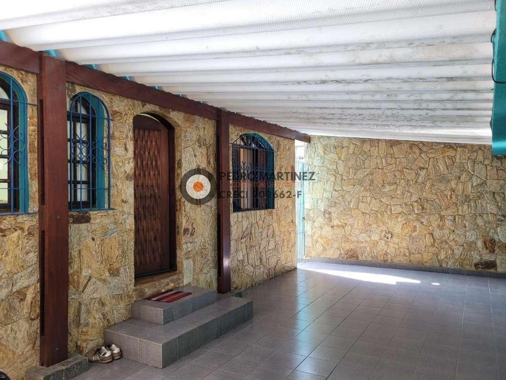 Casa à venda com 3 quartos, 151m² - Foto 2