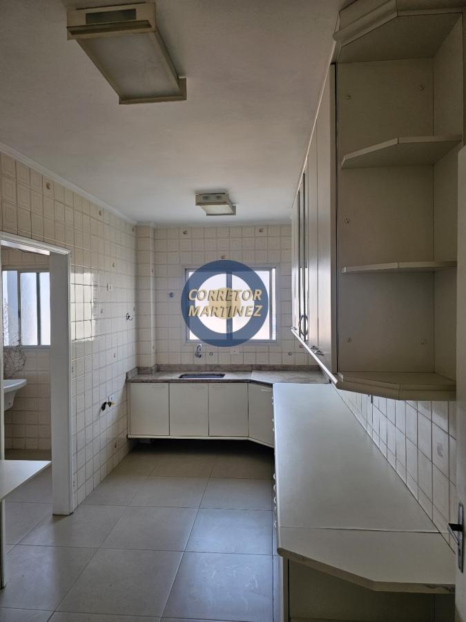 Apartamento à venda com 2 quartos, 70m² - Foto 12