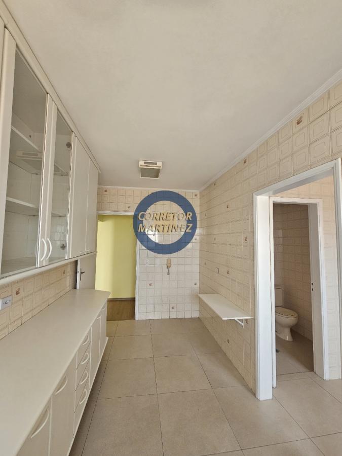 Apartamento à venda com 2 quartos, 70m² - Foto 13