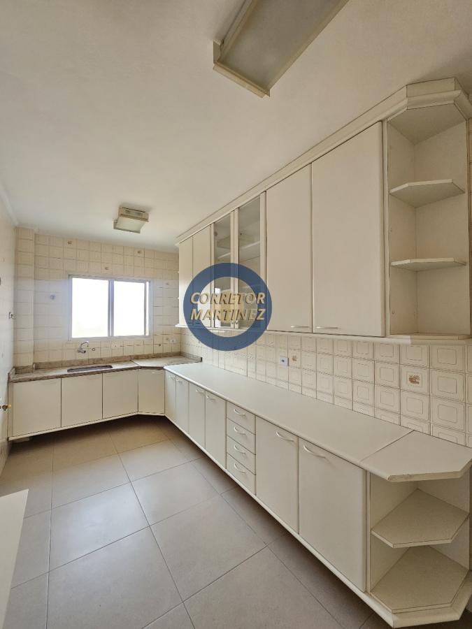 Apartamento à venda com 2 quartos, 70m² - Foto 15