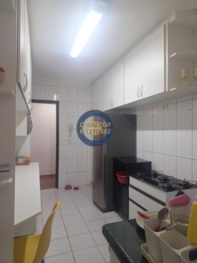 Apartamento para alugar com 2 quartos, 72m² - Foto 5